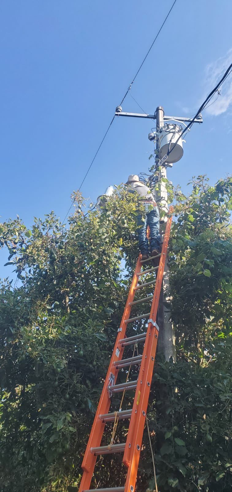Trabajamos para que cada rincón de nuestro municipio cuente con un mejor servicio de alumbrado públi