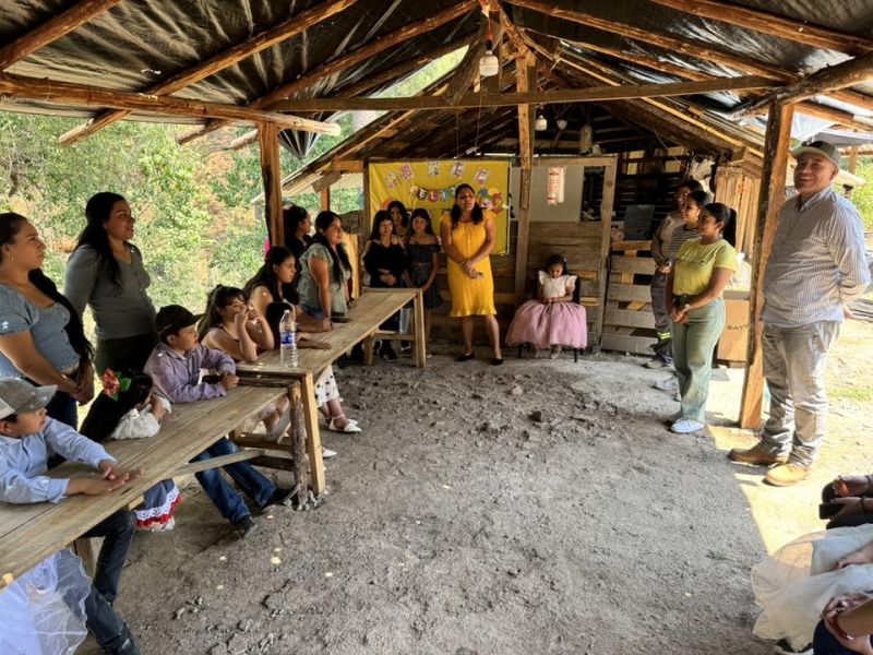 inicio de los trabajos de construcción de un aula en la primaria José Vasconcelos  de Los Fresnos
