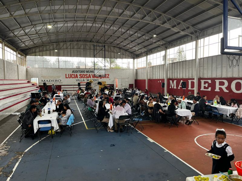 Celebración del Día del Maestro en Madero