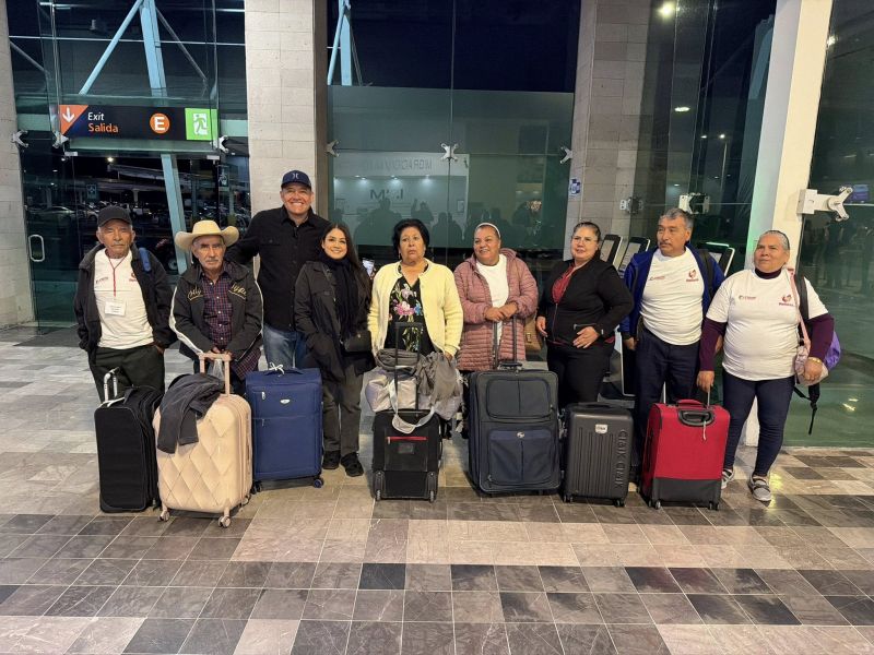 Grupo de adultos mayores viaja a Estados Unidos gracias al programa REFAMI