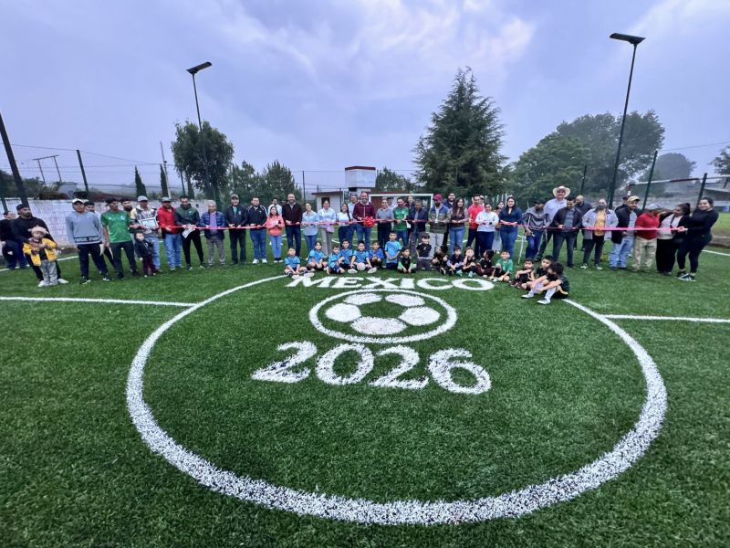 inauguración de la cancha de Fútbol 5